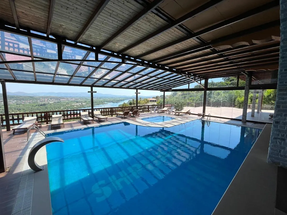 Hotel Shpija E Gjyshit Canaj