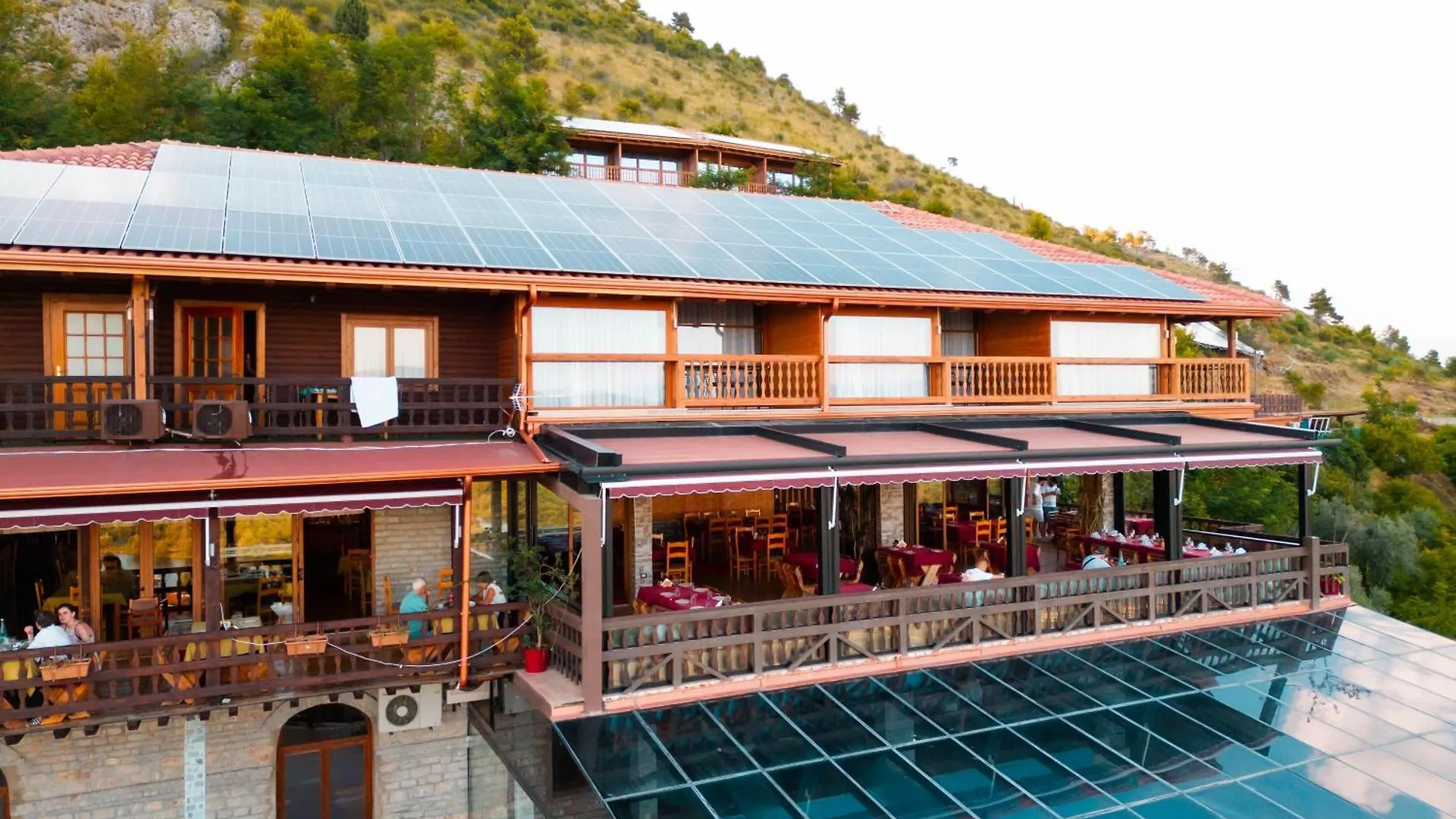 Hotel Shpija E Gjyshit Canaj