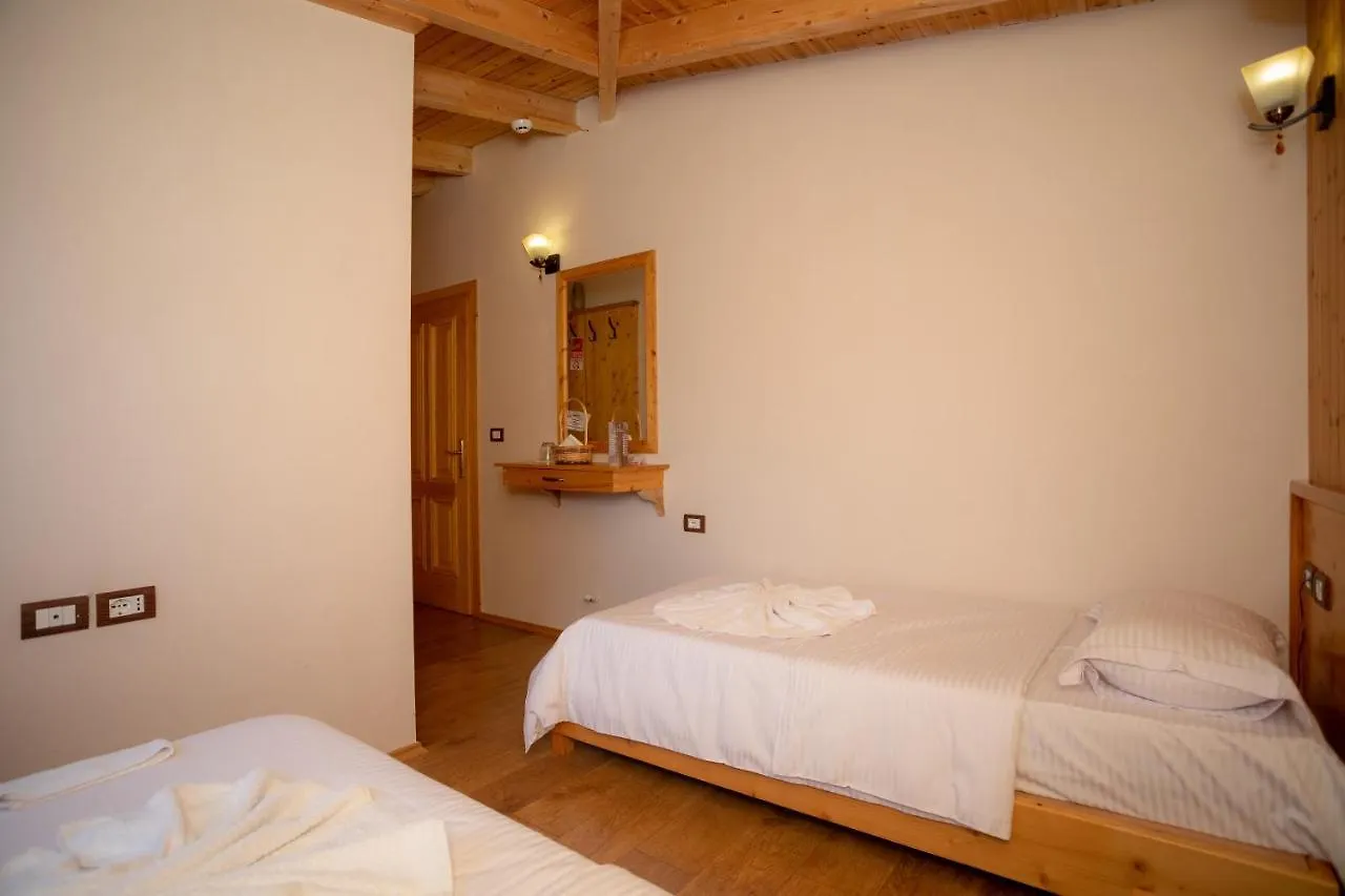 Hotel Shpija E Gjyshit Canaj