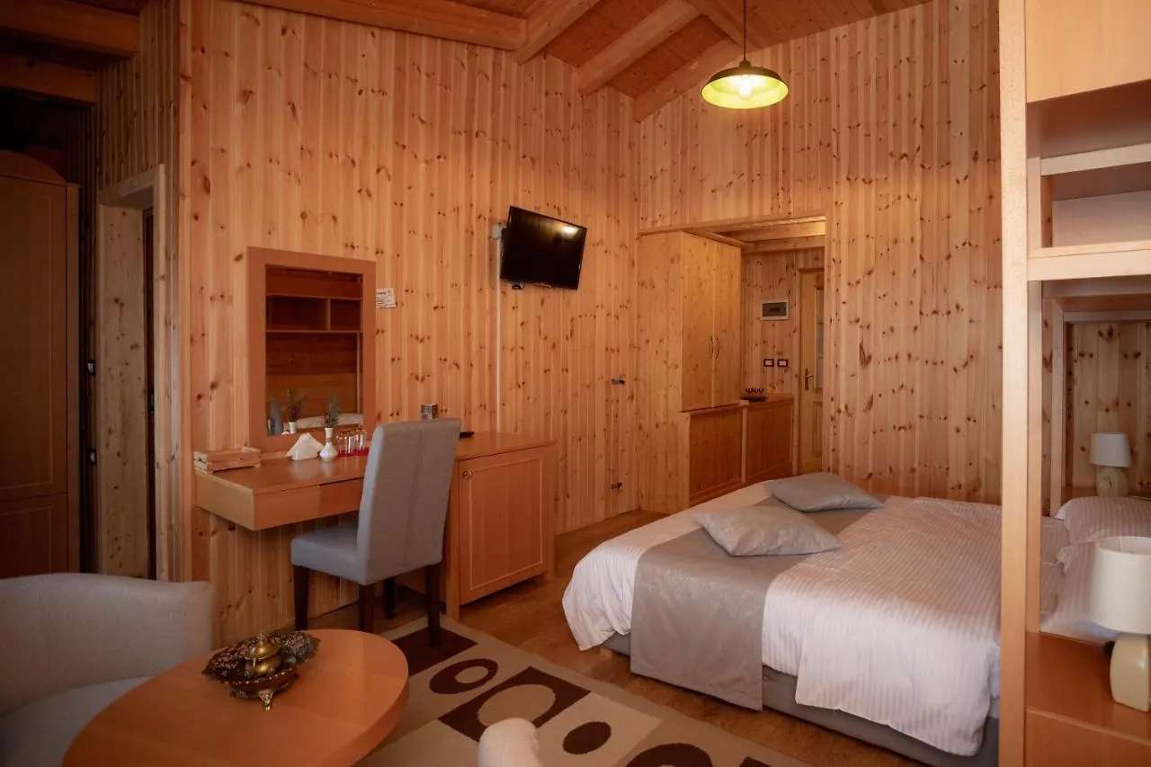 Hotel Shpija E Gjyshit Canaj