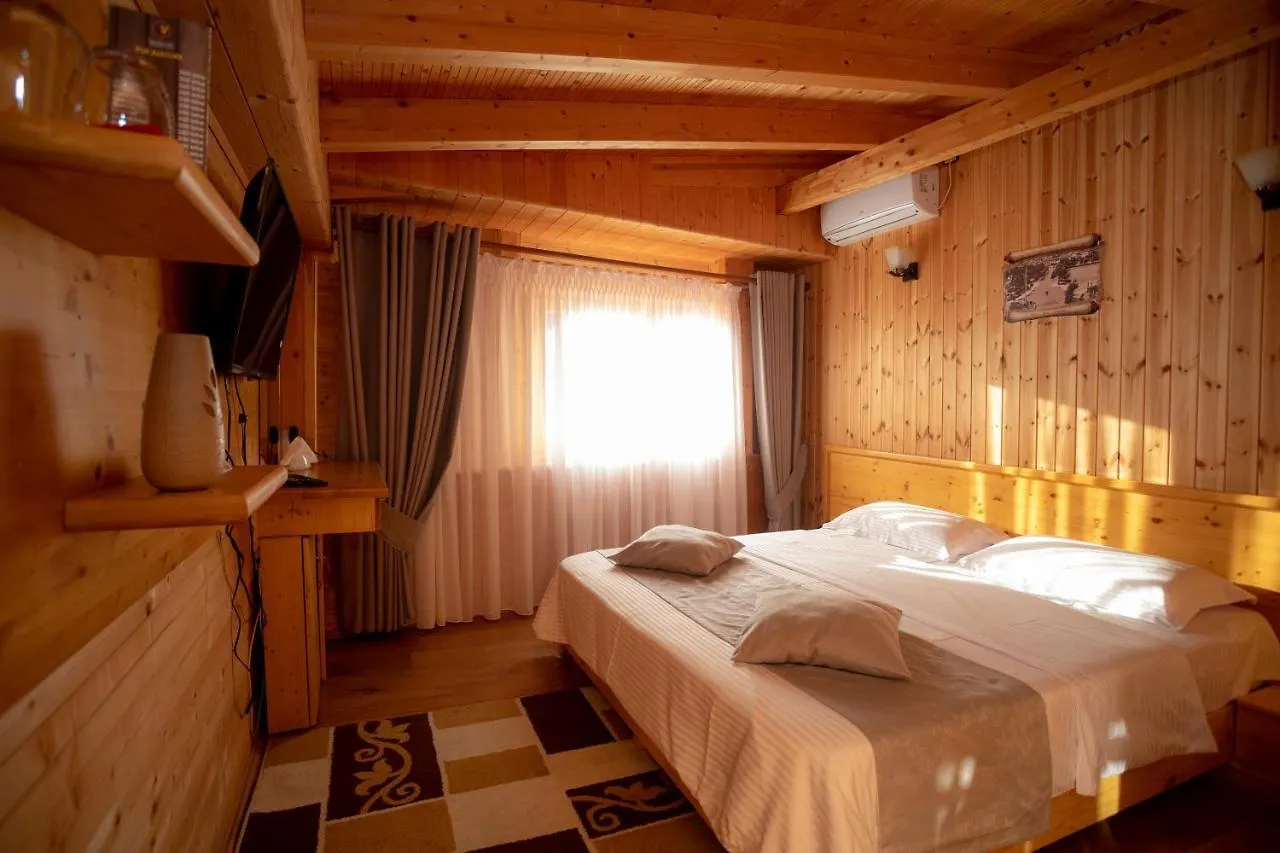 Hotel Shpija E Gjyshit Canaj 3*,  ألبانيا