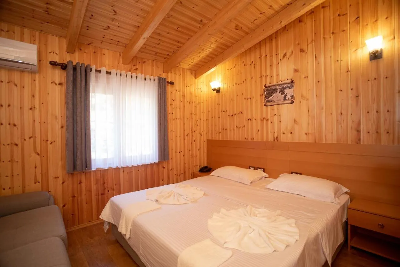 Hotel Shpija E Gjyshit Canaj ألبانيا