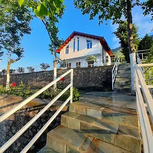 بيت ضيافة Xhuli, شكودر