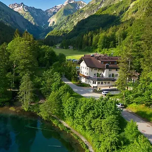 https://elements-hotel-christlessee.com-bavaria.com